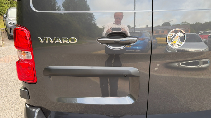 Vauxhall Vivaro L1 Diesel 1.5 Turbo D 120 Pro H1 Van - Image 26